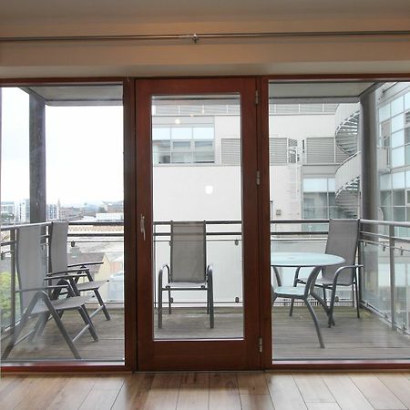 דבלין Point Village Modern Apartment מראה חיצוני תמונה